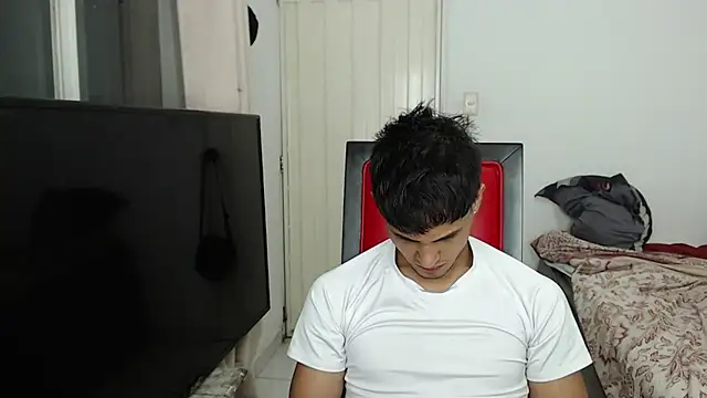 Alex mojica online show from November 4, 5:17 am