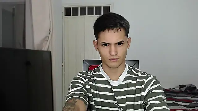 Alex mojica online show from November 21, 3:11 pm