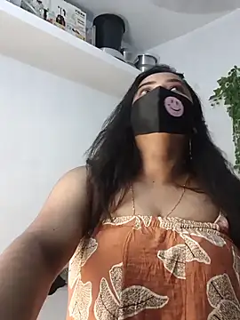Snapshot of Natasa-4455 chatting on June 7, 5:49 pm Natasa-4455 online show from June 7, 5:49 pm