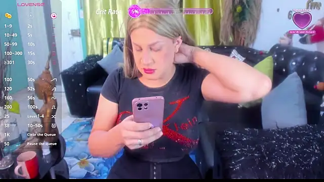 Snapshot of BarbieStyled chatting on December 5, 11:29 pm BarbieStyled online show from December 5, 11:29 pm