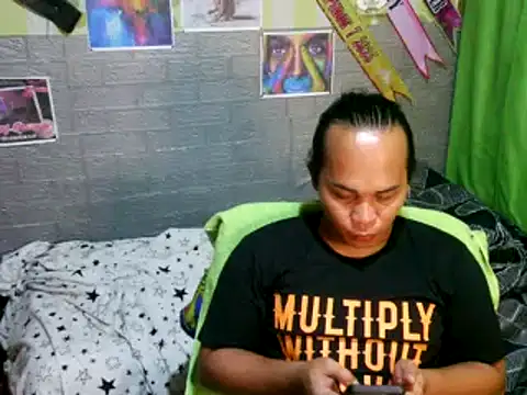 Snapshot of urdreamgirljacky chatting on May 26, 3:19 pm urdreamgirljacky online show from May 26, 3:19 pm