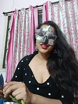 Snapshot of thanusi_2 chatting on July 10, 5:26 pm thanusi 2 online show from July 10, 5:26 pm