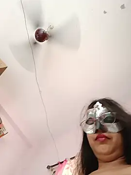 Snapshot of thanusi_2 chatting on July 25, 5:49 am thanusi 2 online show from July 25, 5:49 am