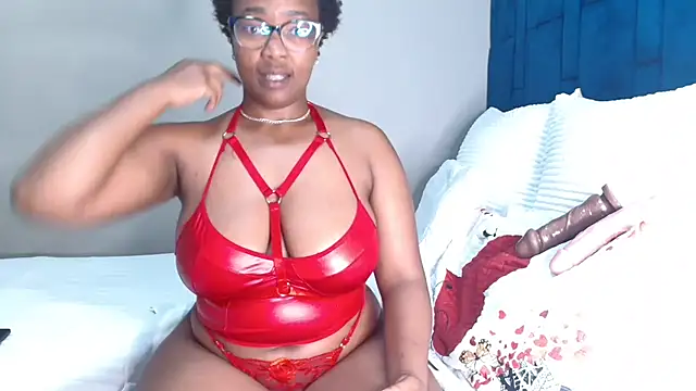 Snapshot of BigBootySimbax chatting on June 29, 6:41 pm BigBootySimbax online show from June 29, 6:41 pm