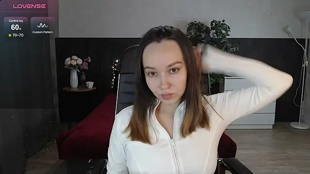 Snapshot of Sexy_Alexia69 chatting on September 17, 11:34 am Sexy Alexia69 online show from September 17, 11:34 am