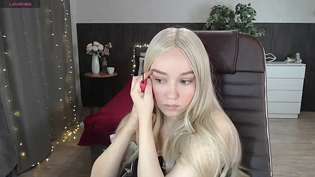 Snapshot of Sexy_Alexia69 chatting on September 26, 12:09 pm Sexy Alexia69 online show from September 26, 12:09 pm
