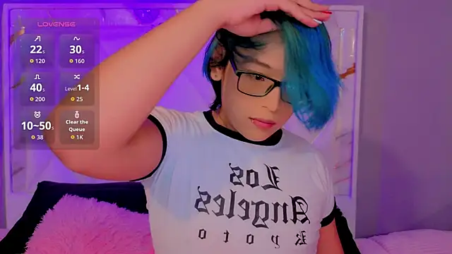 Dannyhot  online show from February 28, 7:15 pm