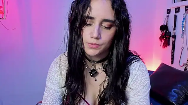 elowen halley1 online show from March 13, 9:43 pm