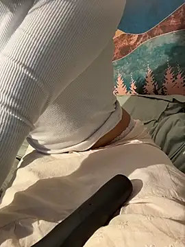 Snapshot of AuraLush chatting on March 21, 11:08 pm AuraLush online show from March 21, 11:08 pm