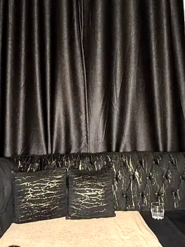 TinaFavourite online show from March 17, 5:05 pm