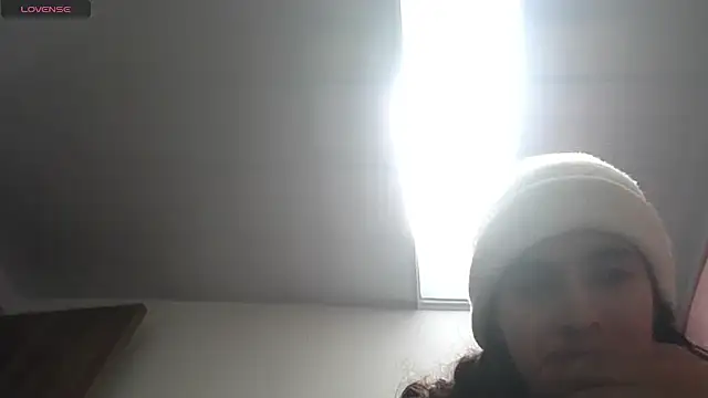 Snapshot of Alynn_Bri_ chatting on July 22, 2:31 pm Alynn Bri online show from July 22, 2:31 pm