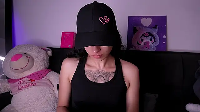 Snapshot of Alynn_Bri_ chatting on August 2, 6:06 pm Alynn Bri online show from August 2, 6:06 pm