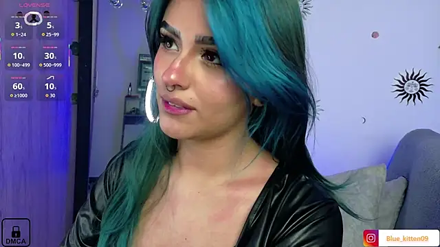 Snapshot of blue_kitten chatting on May 12, 7:05 am blue kitten online show from May 12, 7:05 am