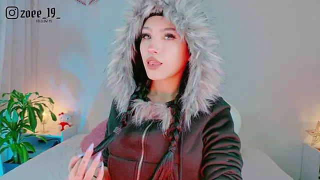 cuteezoe online show from March 18, 4:15 am