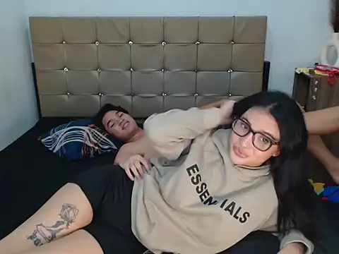 YourAsian Cummer online show from April 18, 8:40 am