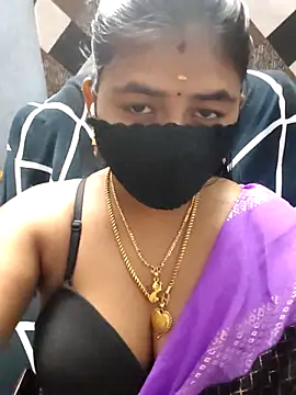 Snapshot of Tamil_Lotus chatting on May 21, 5:09 pm Tamil Lotus online show from May 21, 5:09 pm