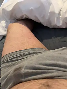 Snapshot of K13XXXX chatting on February 26, 9:19 am K13XXXX online show from February 26, 9:19 am