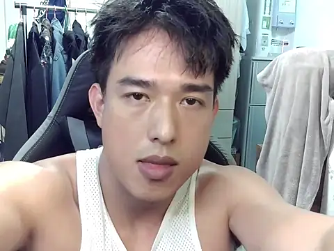 hunterXhan online show from April 23, 4:20 pm