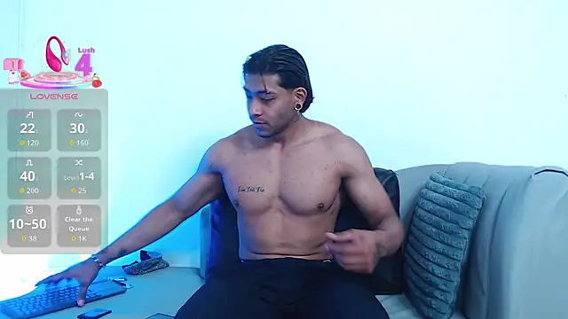 Troyy lee1 online show from September 18, 2:41 pm