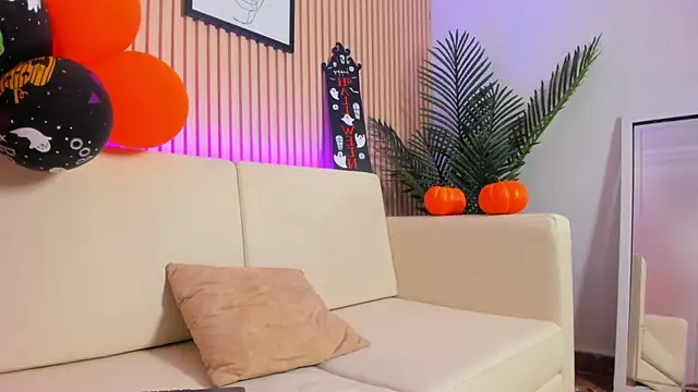 Brunette  boy online show from October 31, 3:40 am