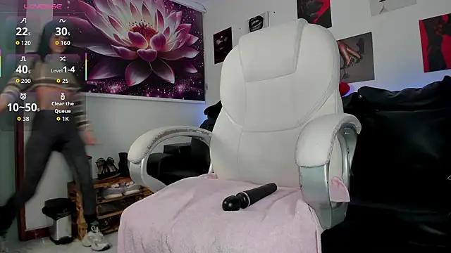 lycoris 19 online show from January 13, 9:31 pm