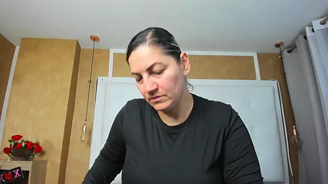 Snapshot of Heidy_milf chatting on June 10, 8:52 pm Heidy milf online show from June 10, 8:52 pm