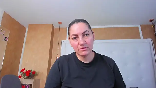 Snapshot of Heidy_milf chatting on July 23, 7:56 pm Heidy milf online show from July 23, 7:56 pm