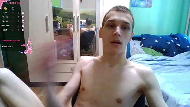 your   honeyy online show from April 11, 7:02 am