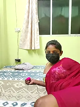 Snapshot of Hot-Sexy-Riya chatting on September 19, 7:03 pm Hot-Sexy-Riya online show from September 19, 7:03 pm