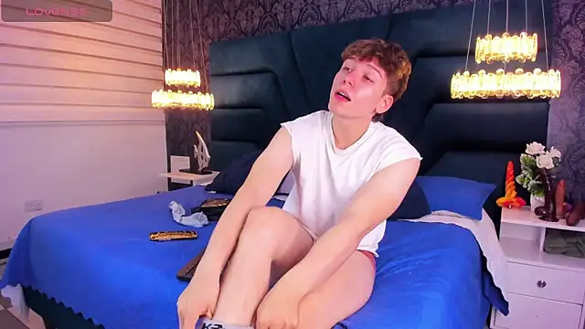 TaylerWhite online show from February 8, 12:08 pm