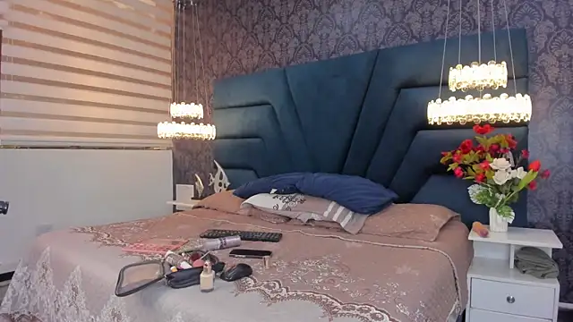 TaylerWhite online show from February 27, 11:32 am