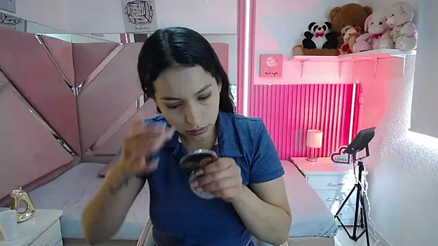 Mia garcia28 online show from May 18, 1:28 pm