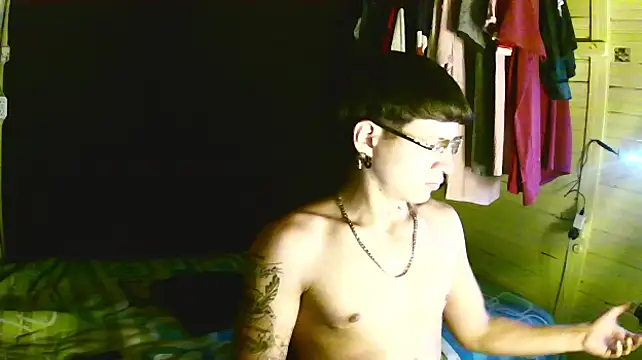 Snapshot of Ebebyjuan chatting on April 27, 3:37 am Ebebyjuan online show from April 27, 3:37 am