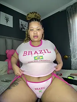 Snapshot of Thick_Ass_Barbiie chatting on June 25, 9:47 am Thick Ass Barbiie online show from June 25, 9:47 am