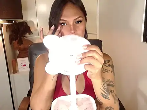 Coffee Xoxo online show from February 24, 9:40 am