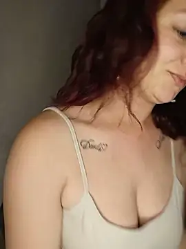 Snapshot of LadyNora chatting on May 24, 8:03 pm LadyNora online show from May 24, 8:03 pm