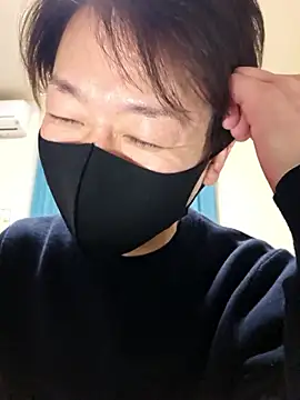 Snapshot of Earth_001 chatting on March 26, 2:00 pm Earth 001 online show from March 26, 2:00 pm