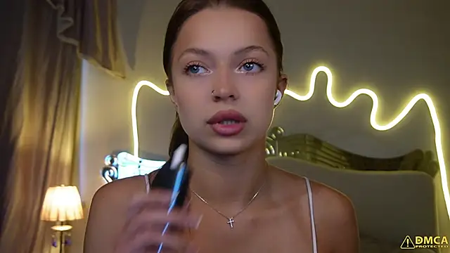 kellypeachcake online show from March 3, 5:13 am