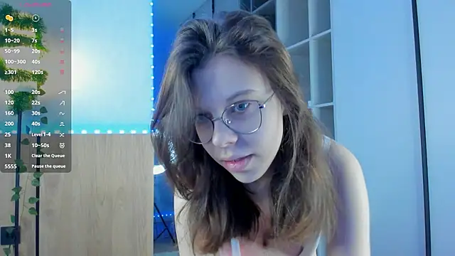 Snapshot of Xonalenei chatting on February 16, 8:05 pm Xonalenei online show from February 16, 8:05 pm