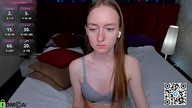 Mia E1fie online show from March 15, 12:05 am