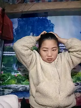 Snapshot of PhamPhung chatting on February 6, 2:05 am PhamPhung online show from February 6, 2:05 am