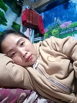 Snapshot of PhamPhung chatting on February 10, 2:43 pm PhamPhung online show from February 10, 2:43 pm