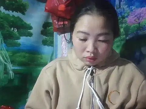 Snapshot of PhamPhung chatting on February 19, 9:33 pm PhamPhung online show from February 19, 9:33 pm