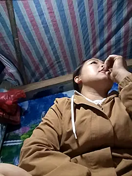 Snapshot of PhamPhung chatting on February 20, 9:32 am PhamPhung online show from February 20, 9:32 am