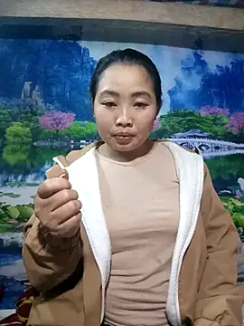 Snapshot of PhamPhung chatting on February 21, 1:28 am PhamPhung online show from February 21, 1:28 am