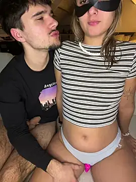 los freaky online show from January 13, 8:25 pm