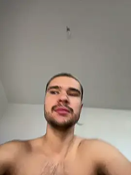 los freaky online show from April 14, 8:09 am