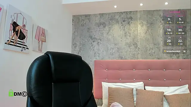 Snapshot of brithanycollins chatting on October 6, 12:35 pm brithanycollins online show from October 6, 12:35 pm