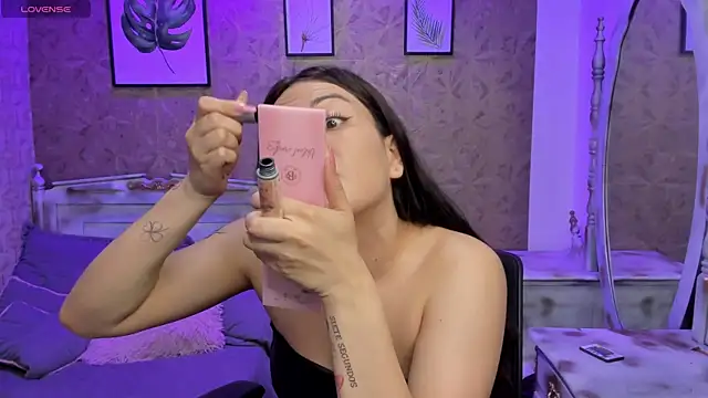 Dali collin online show from May 21, 1:07 pm