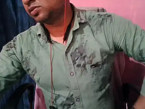 Snapshot of sexy_boy_hot_lund chatting on May 28, 10:23 am sexy boy hot lund online show from May 28, 10:23 am